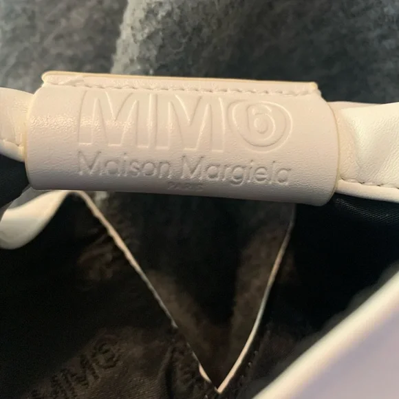 MM6 Maison Martin Margiela Elegant White Leather Crossbody Bag - Picture 2 of 10